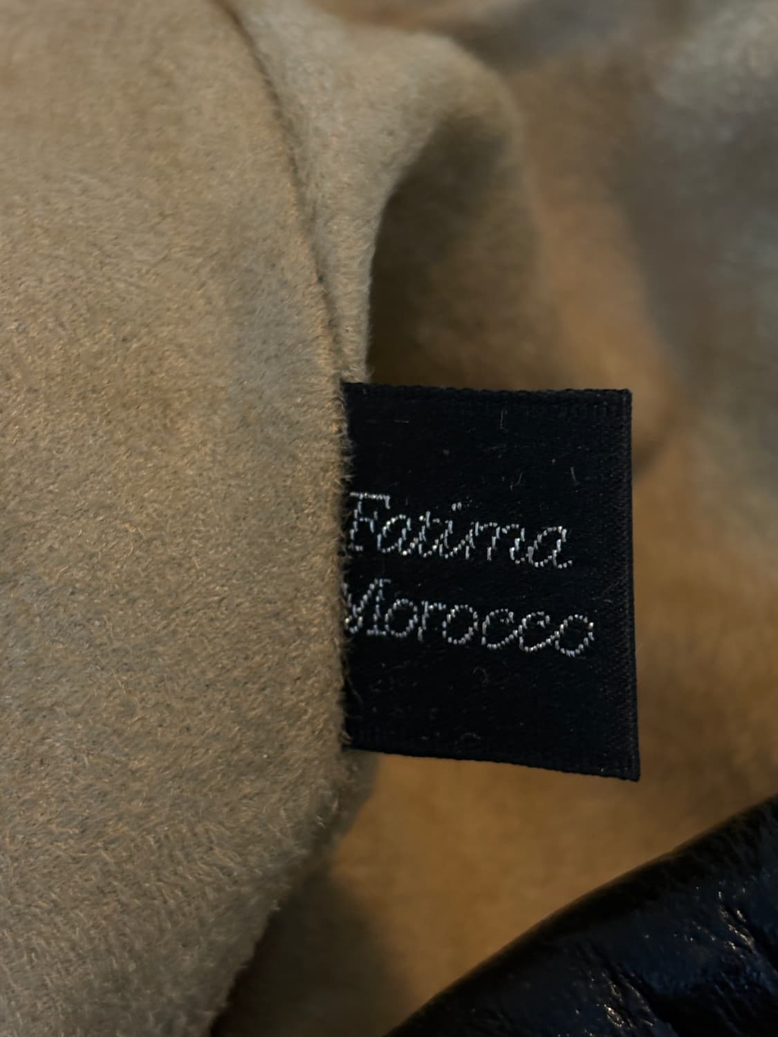 비이커에서 구매한 스마일 fury bag 😃🤎 상품이미지4