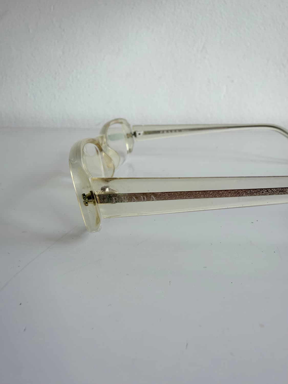 프라다 투명 반무테 안경 상품이미지3