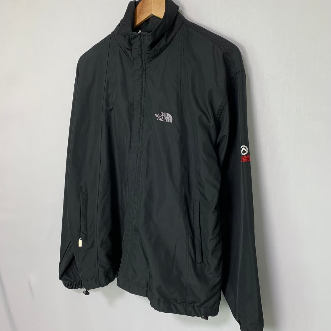 노스페이스 블랙 바람막이 써밋시리즈 빈티지 남녀공용 고프코어 상품이미지3