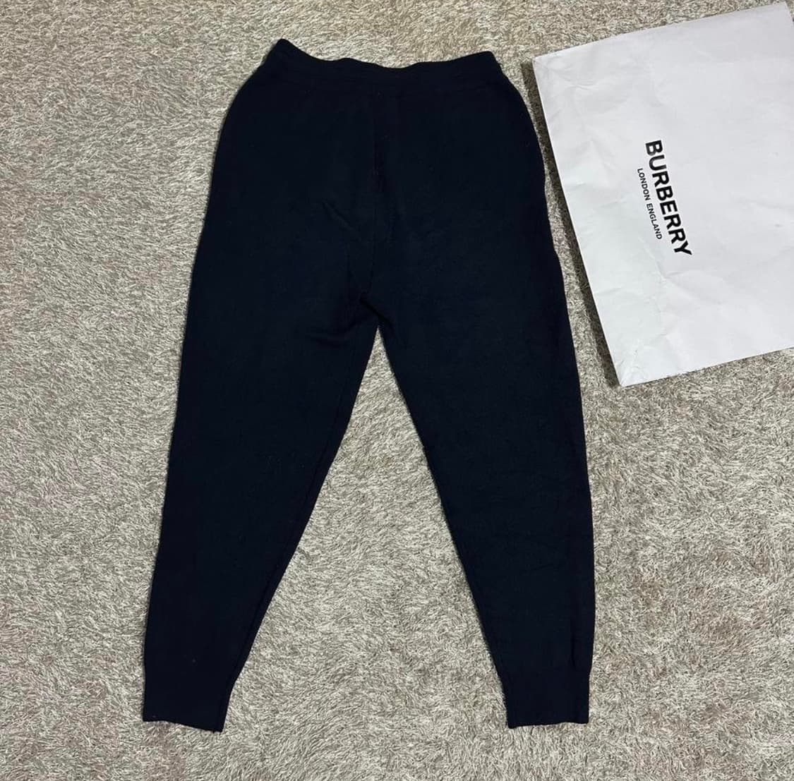 [리오브] 버버리 TB 로고 케시미어 니트 조거팬츠 상품이미지3