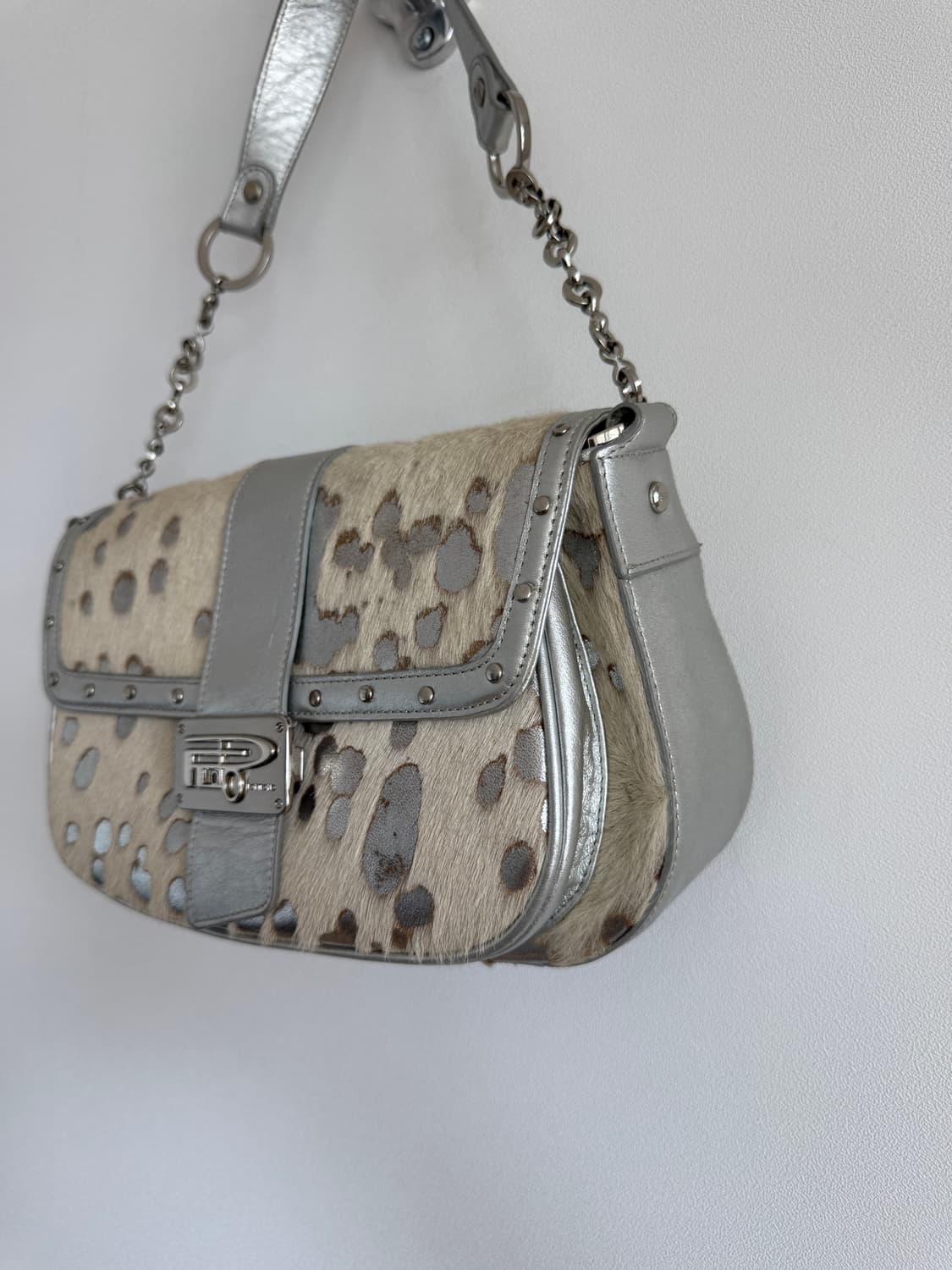 Pre owned 프로파일러 y2k 실버 숄더백 상품이미지3