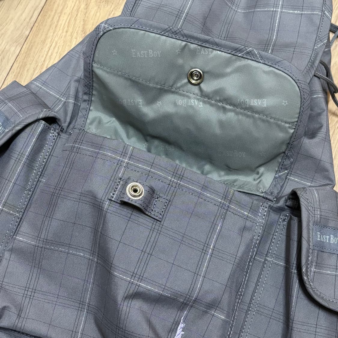 이스트보이 그레이 체크 백팩 배낭 복조리 스트링 가방 일본 모리걸 빈티지 상품이미지4