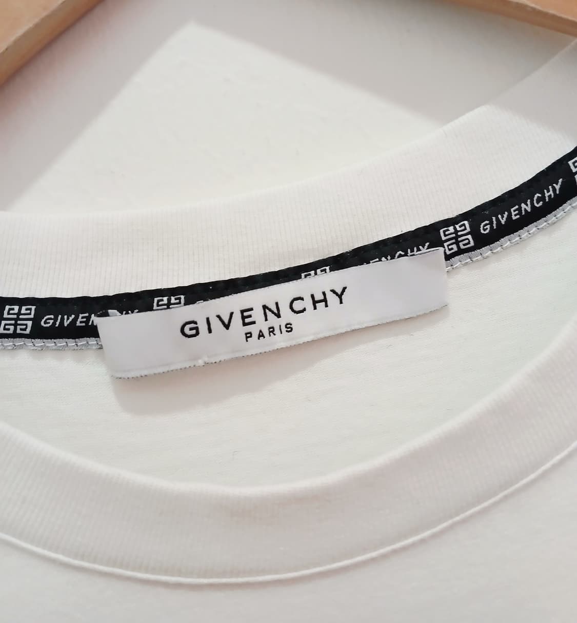 (정품) 지방시 반팔티 상품이미지5