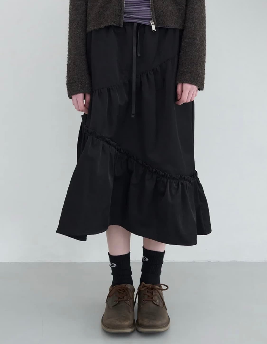 엔조블루스 코튼 셔링 스커트 블랙 구해요! 상품이미지1