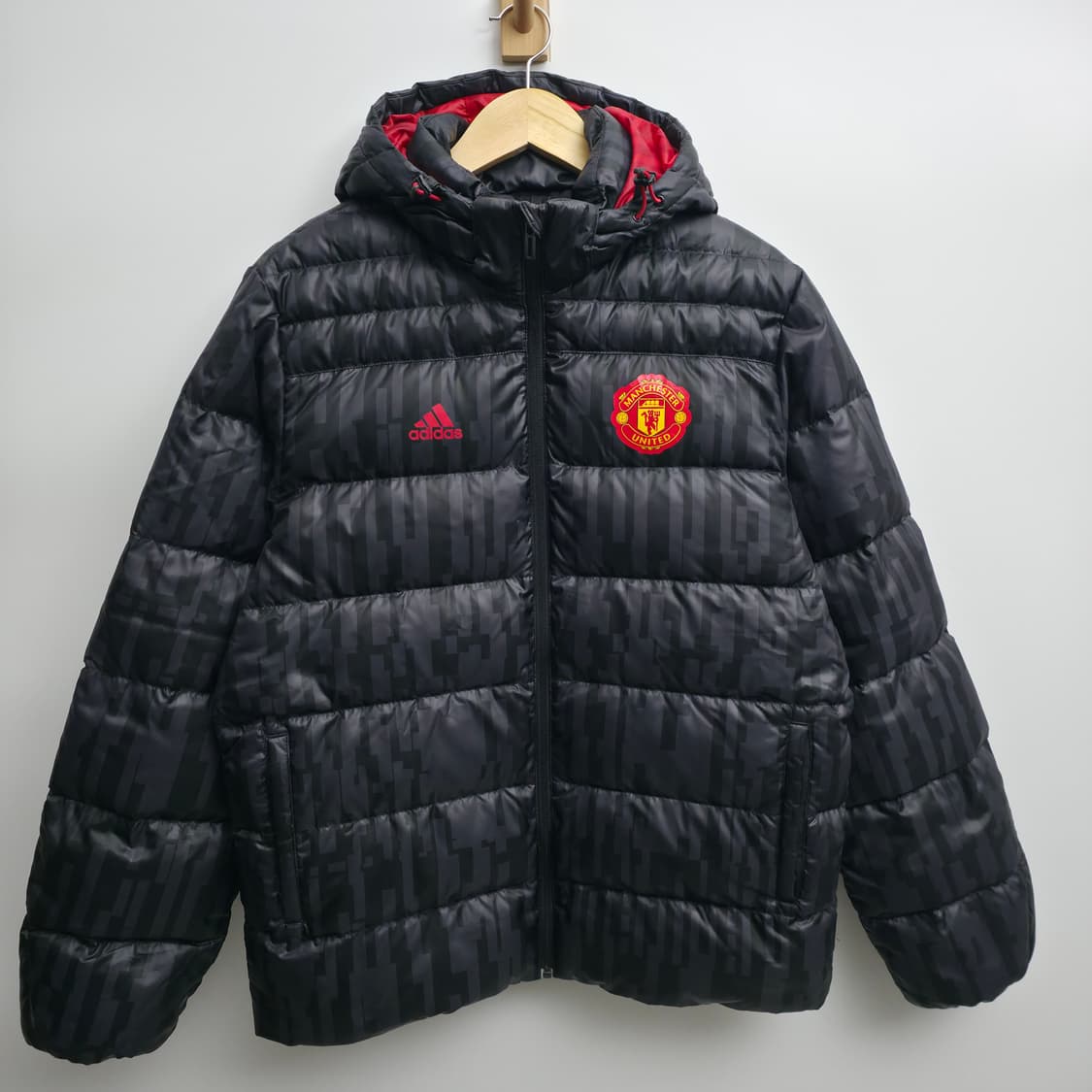 [M] 아디다스 맨체스터 유나이티드 패딩 블랙 상품이미지1