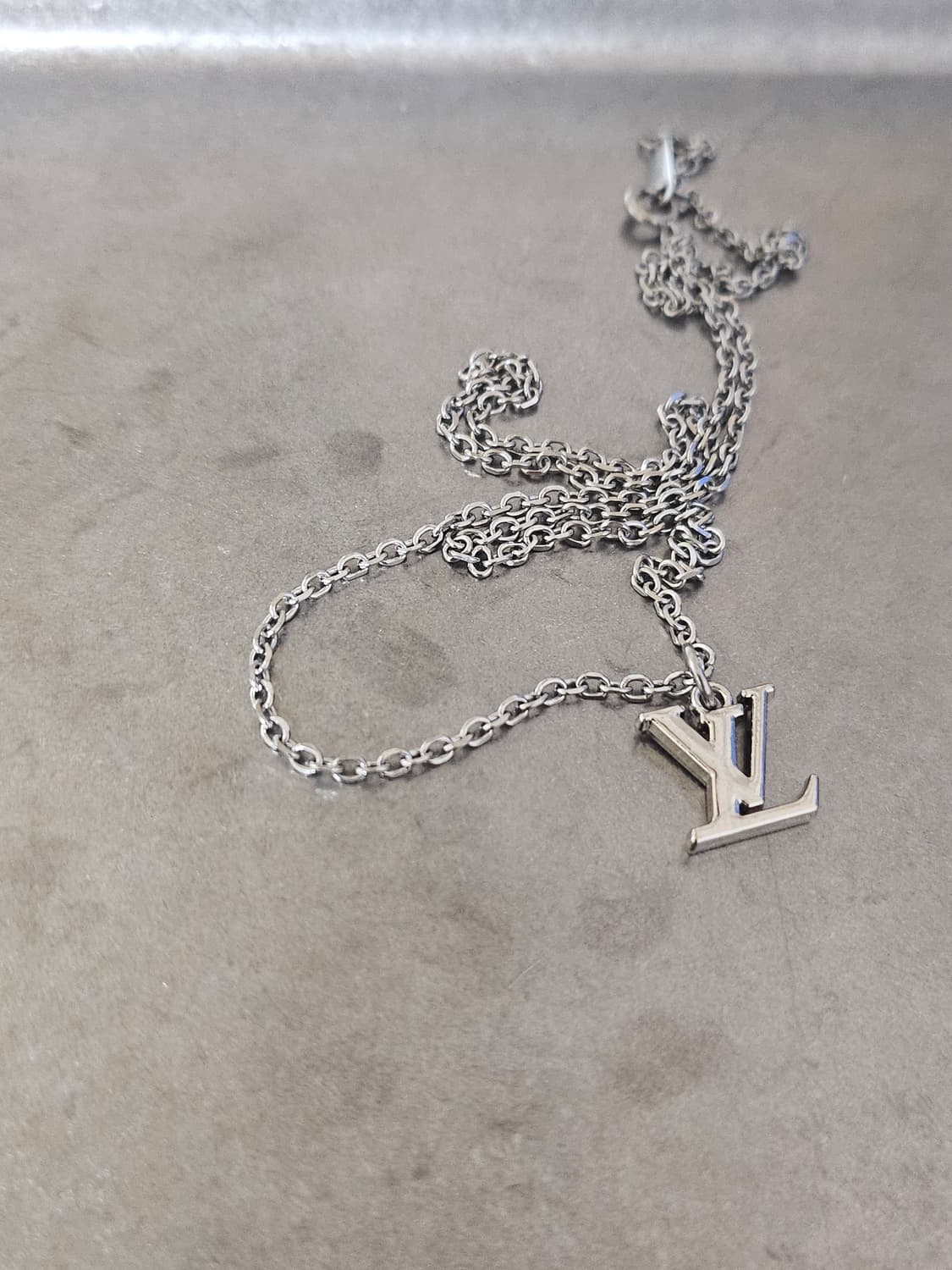 74 루이비통 정품빈티지 업사이클링 목걸이 써지컬  상품이미지1