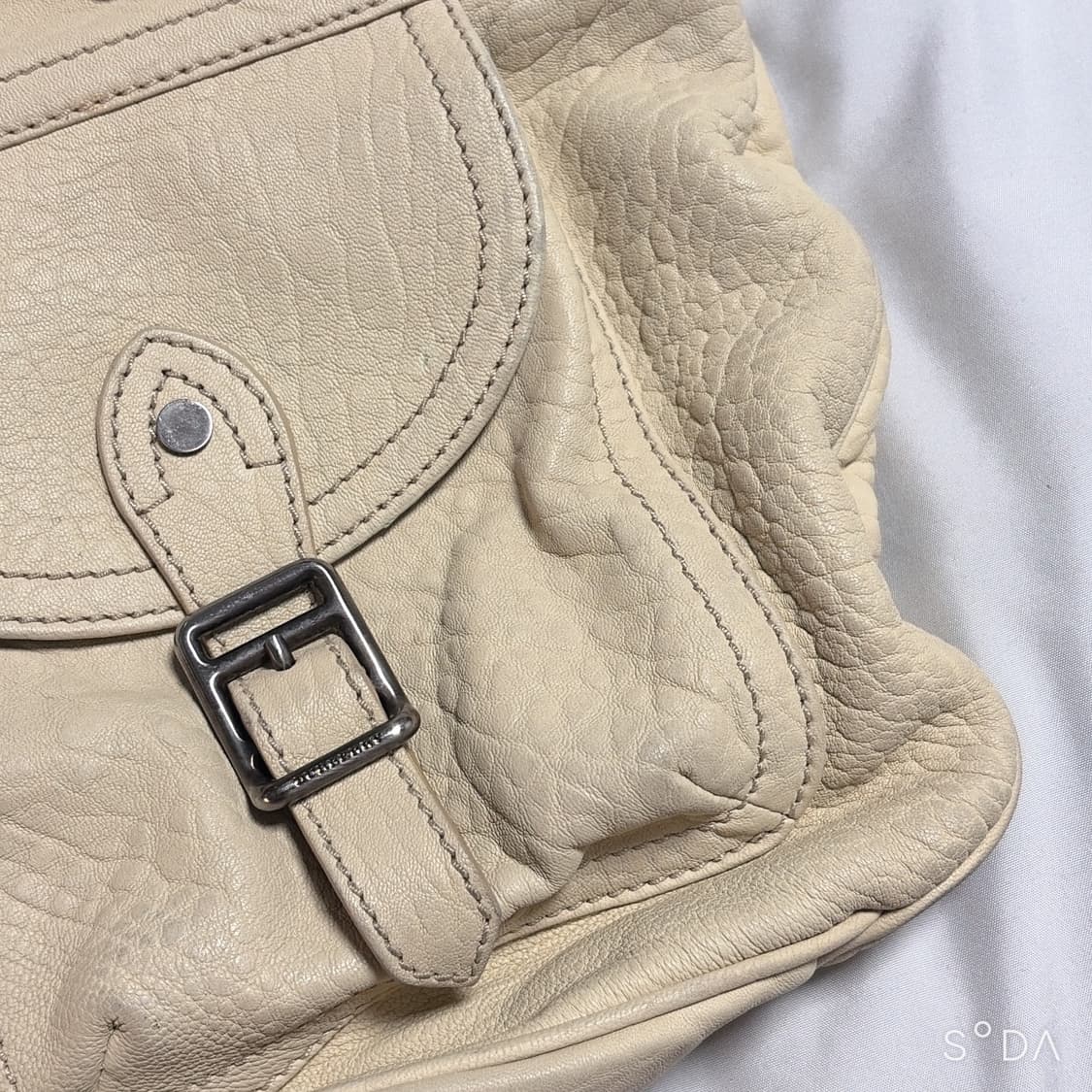 버버리 옐로우 숄더백 상품이미지5