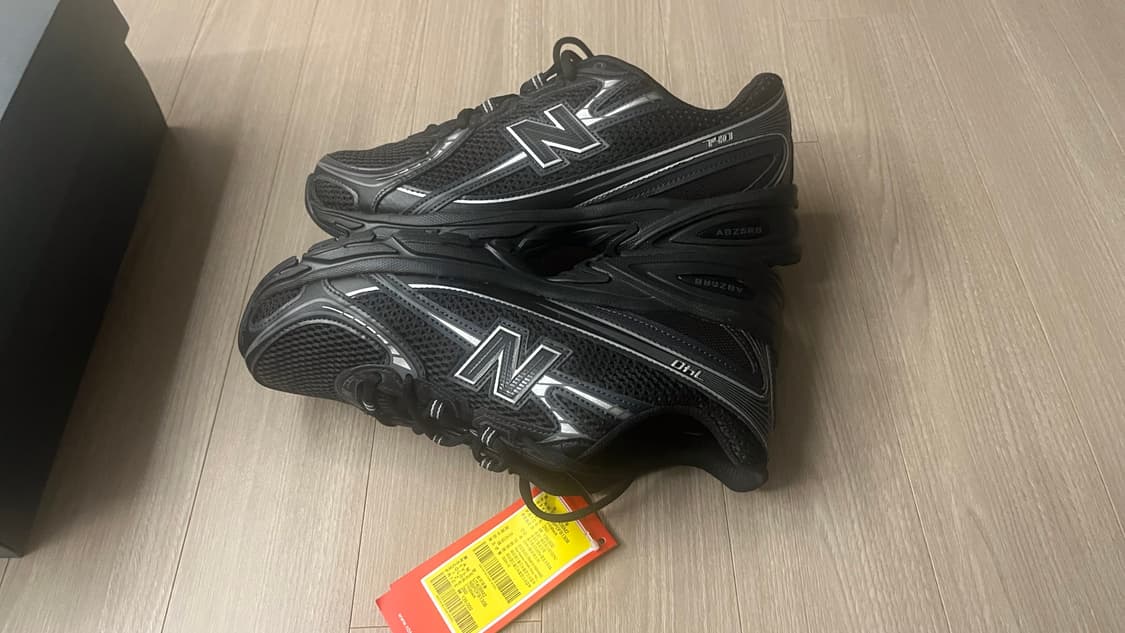 뉴발란스 u740 검은 260 새제품 상품이미지1