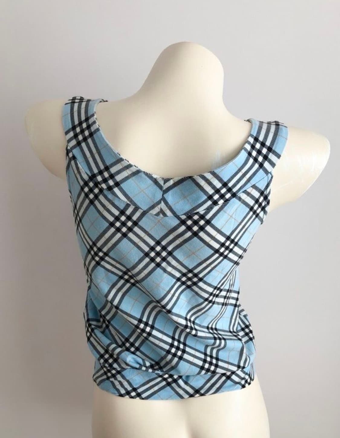 burberry blue boat neck sleeveless 상품이미지3