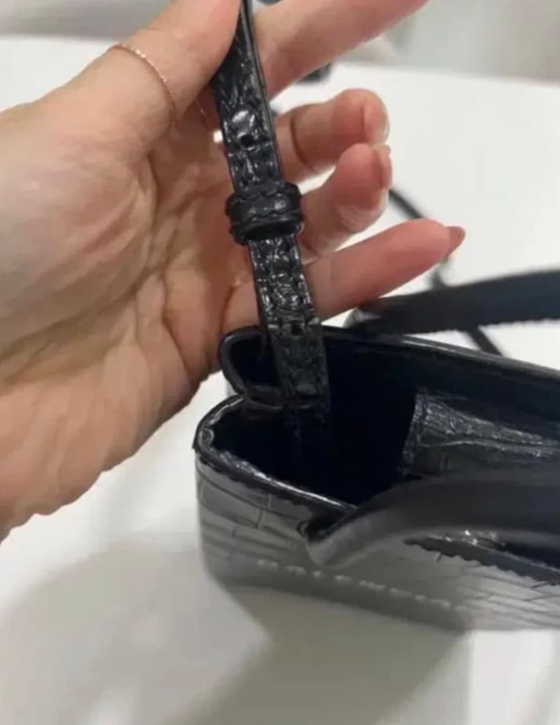 발렌시아가 크로스백 상품이미지3