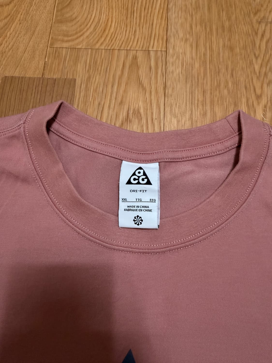 Nike ACG 반팔티 상품이미지3