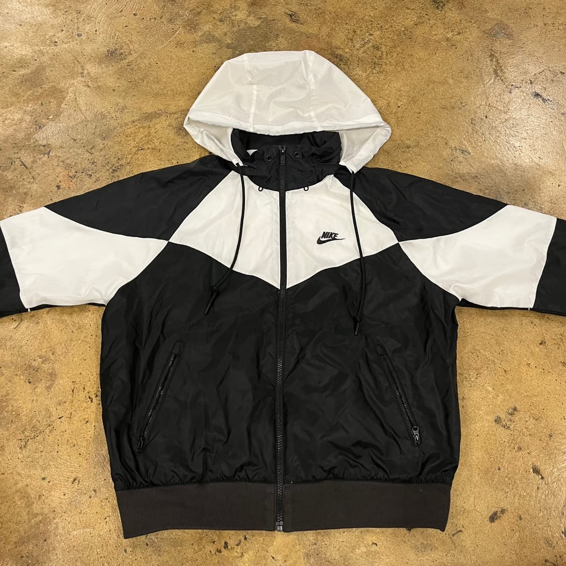 [정품/M] 나이키 바람막이 자켓 블랙 화이트 b17 상품이미지3