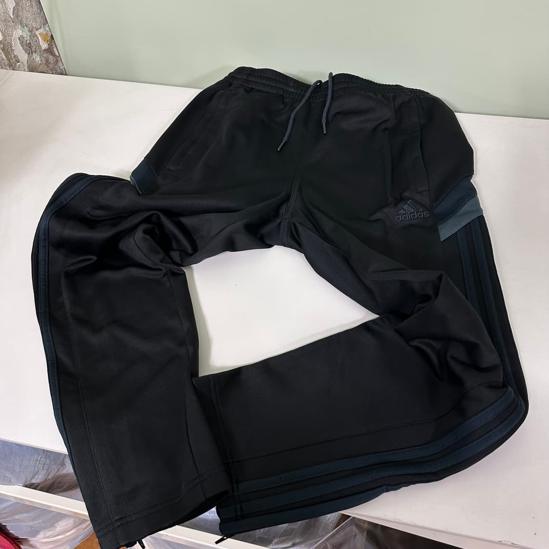 95 M 아디다스풋볼 블랙 머슬핏 CLIMALITE 트레이닝 축구팬츠 상품이미지3