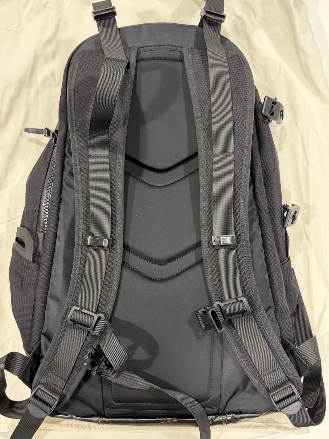 비즈빔 코듀라 백팩 20L 블랙 상품이미지3