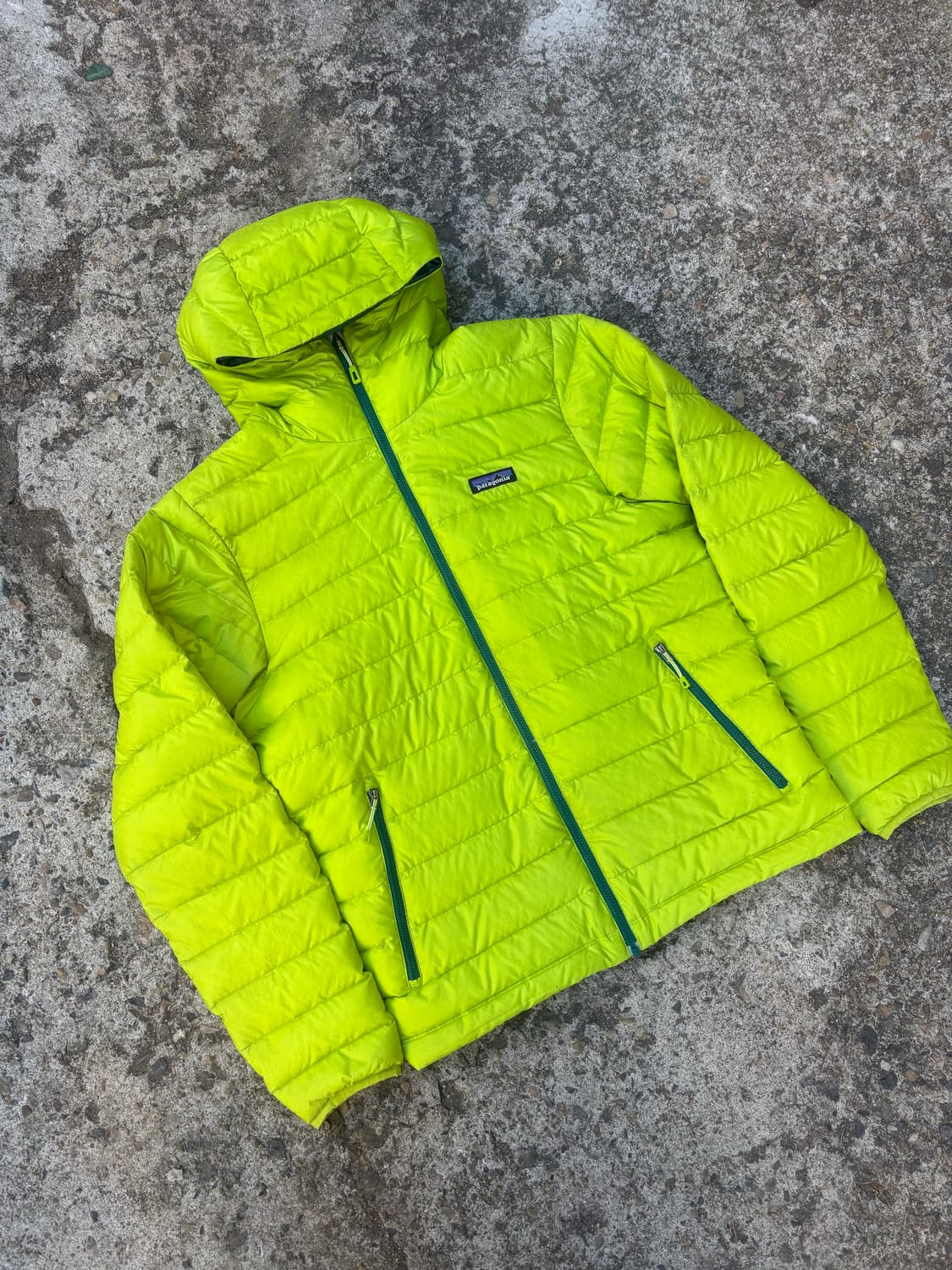 15s 파타고니아 다운스웨터 후디 상품이미지1