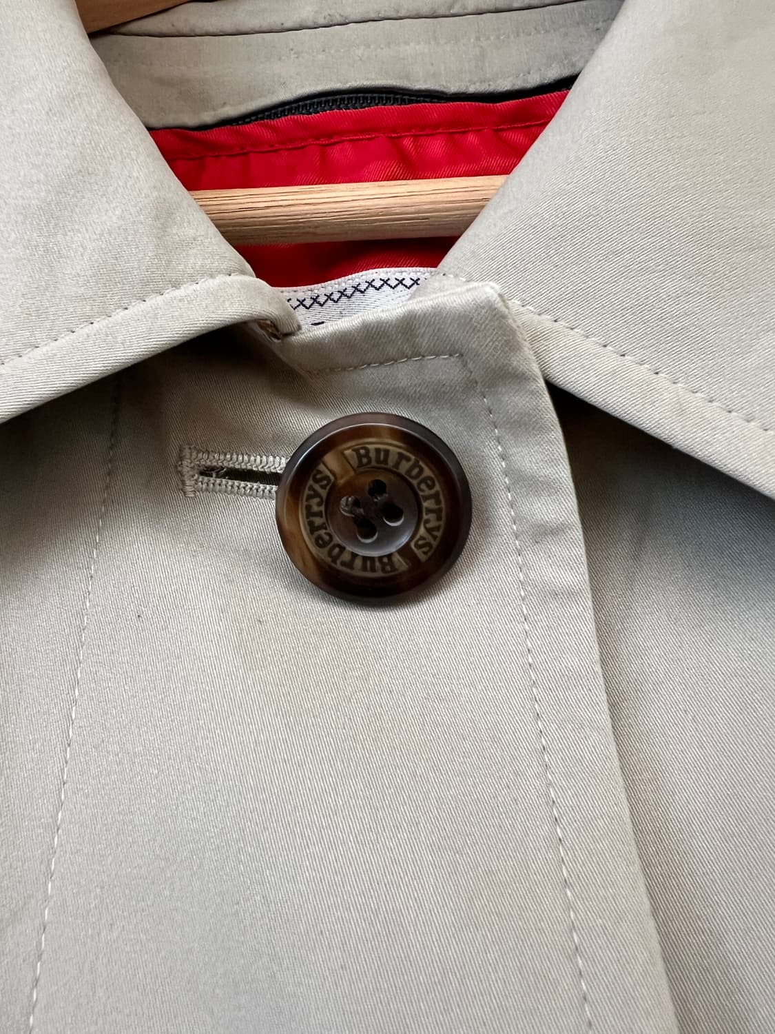 버버리 울 라이닝 싱글 하프 트렌치 코트 상품이미지3