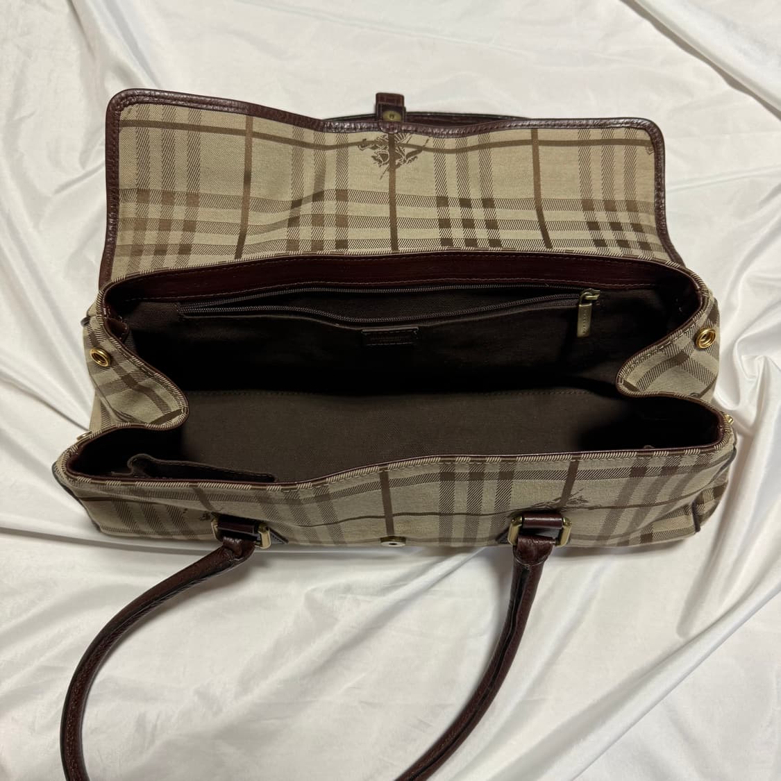 버버리 노바체크 숄더백 상품이미지4