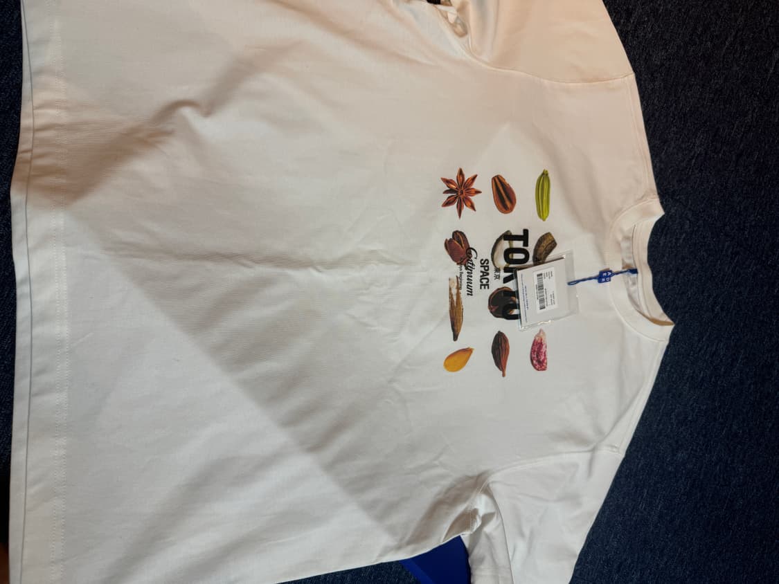 아더에러 도쿄 스페이스 티셔츠 화이트 한정판 L 새거 상품이미지3