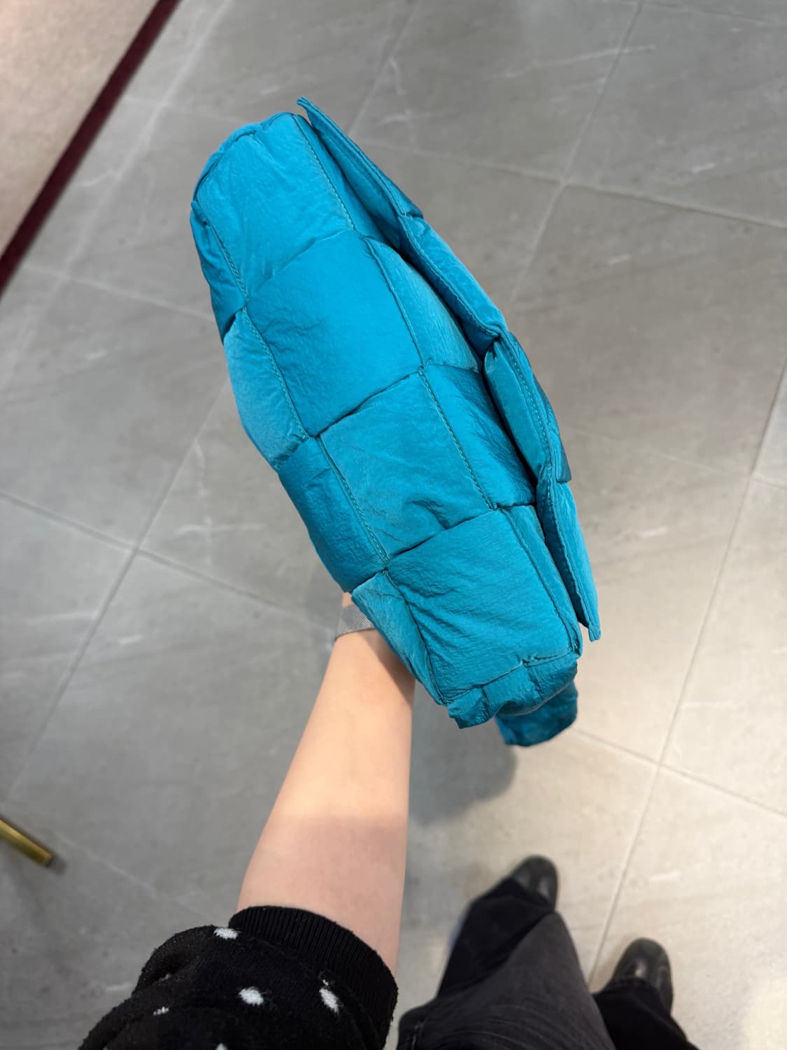 [정품] 보테가베네타 패딩 테크 카세트백 블래스터 상품이미지3