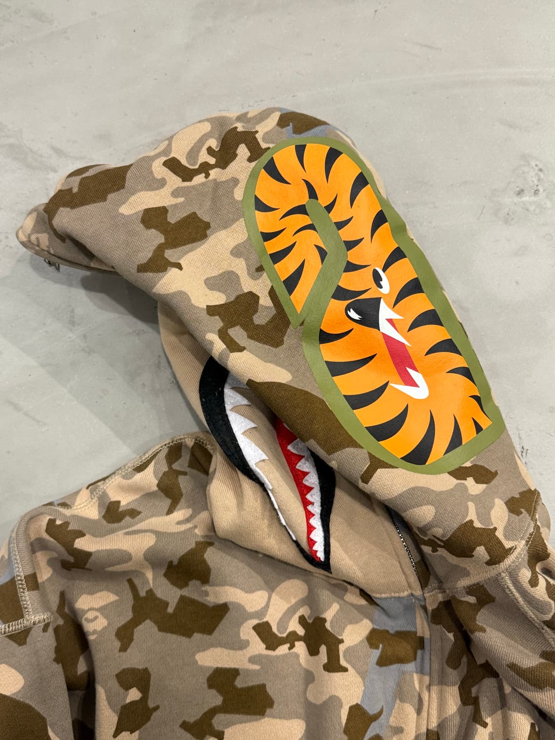 베이프 22f/w 샤크 후드집업  상품이미지4