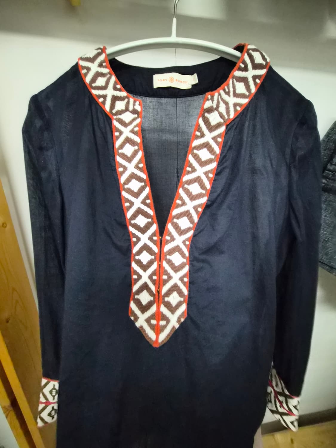 토리버치 자수 코튼 튜닉 자수 블라우스. .제이크루 프릴포켓 린넨팬츠 상품이미지4