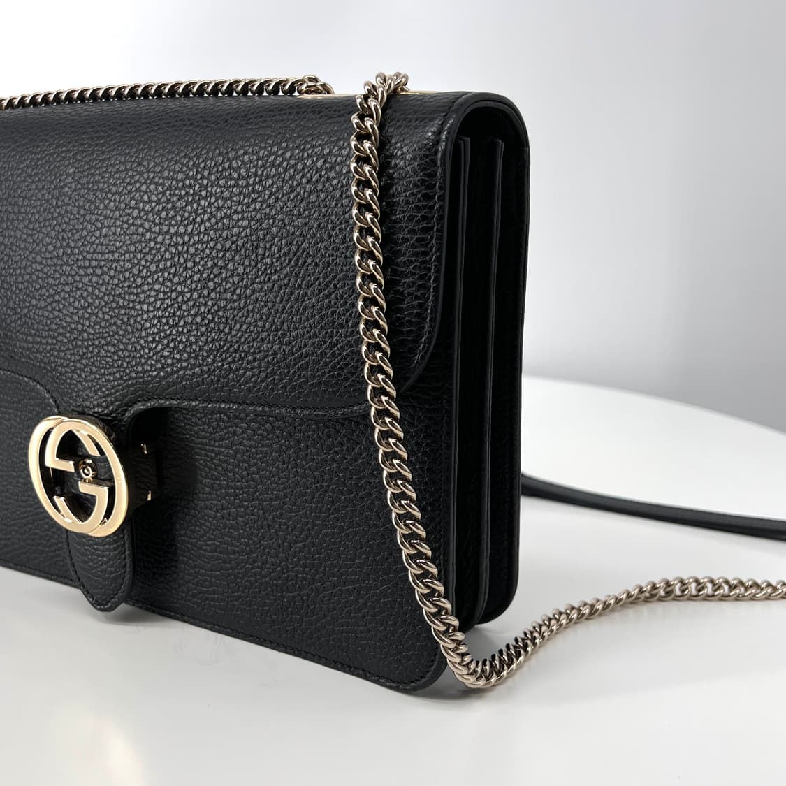 구찌 인터로킹 GG 체인 숄더백 블랙 (510303) 상품이미지6