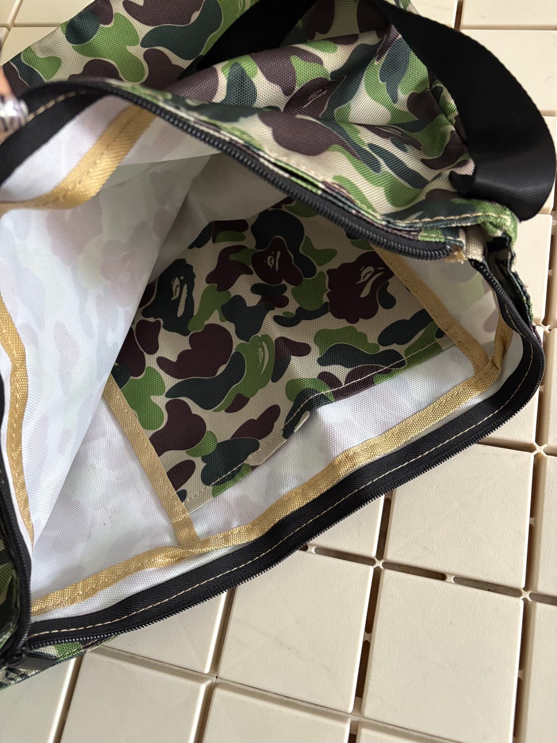 베이프 빅숄더 백 상품이미지8