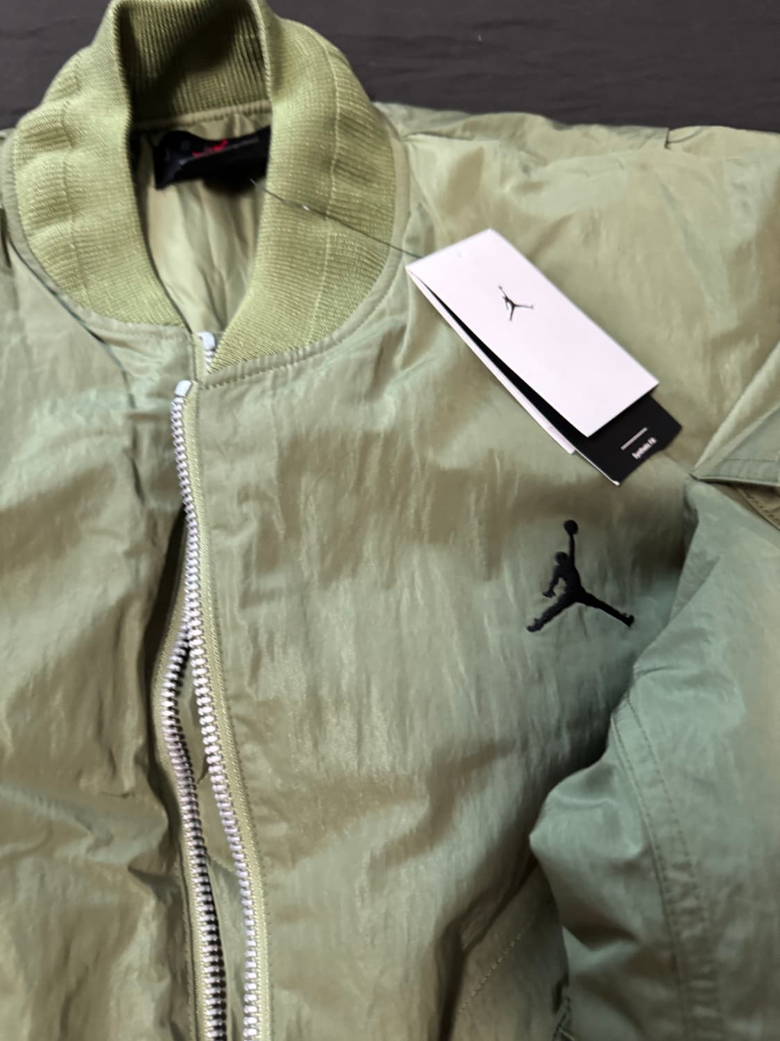 정품새제품 나이키 조던 에센셜 레니게이드 MA-1 올리브 2XL 상품이미지3