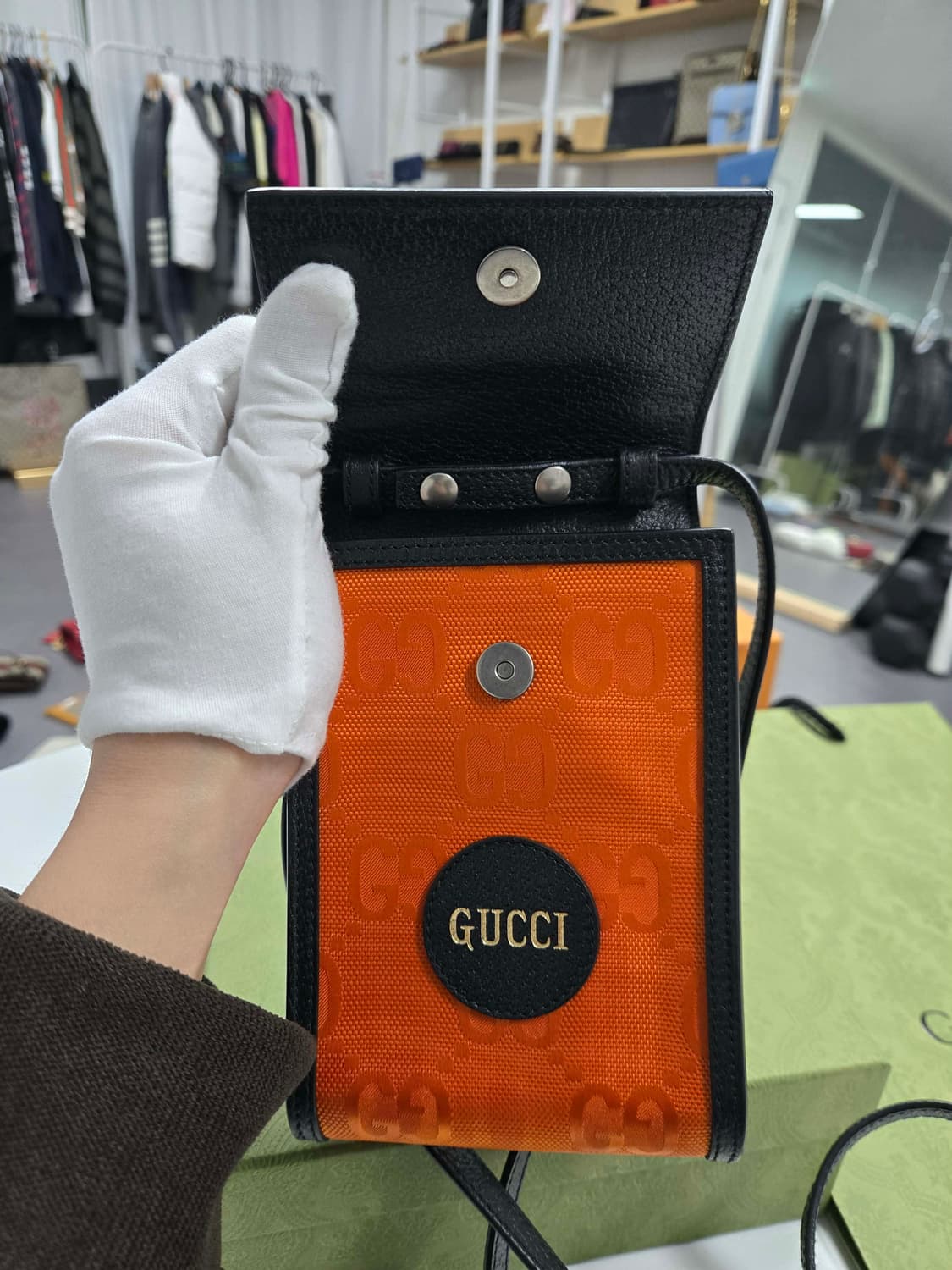 [40%할인] 구찌 오프더그리드 폰홀더백 상품이미지4