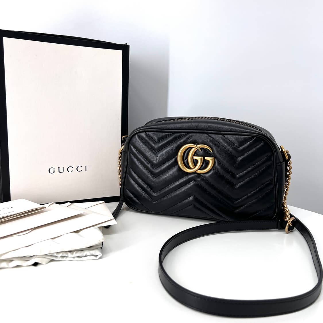 구찌 GG 마몽 마틀라세 크로스백 스몰 블랙 (447632) 상품이미지3