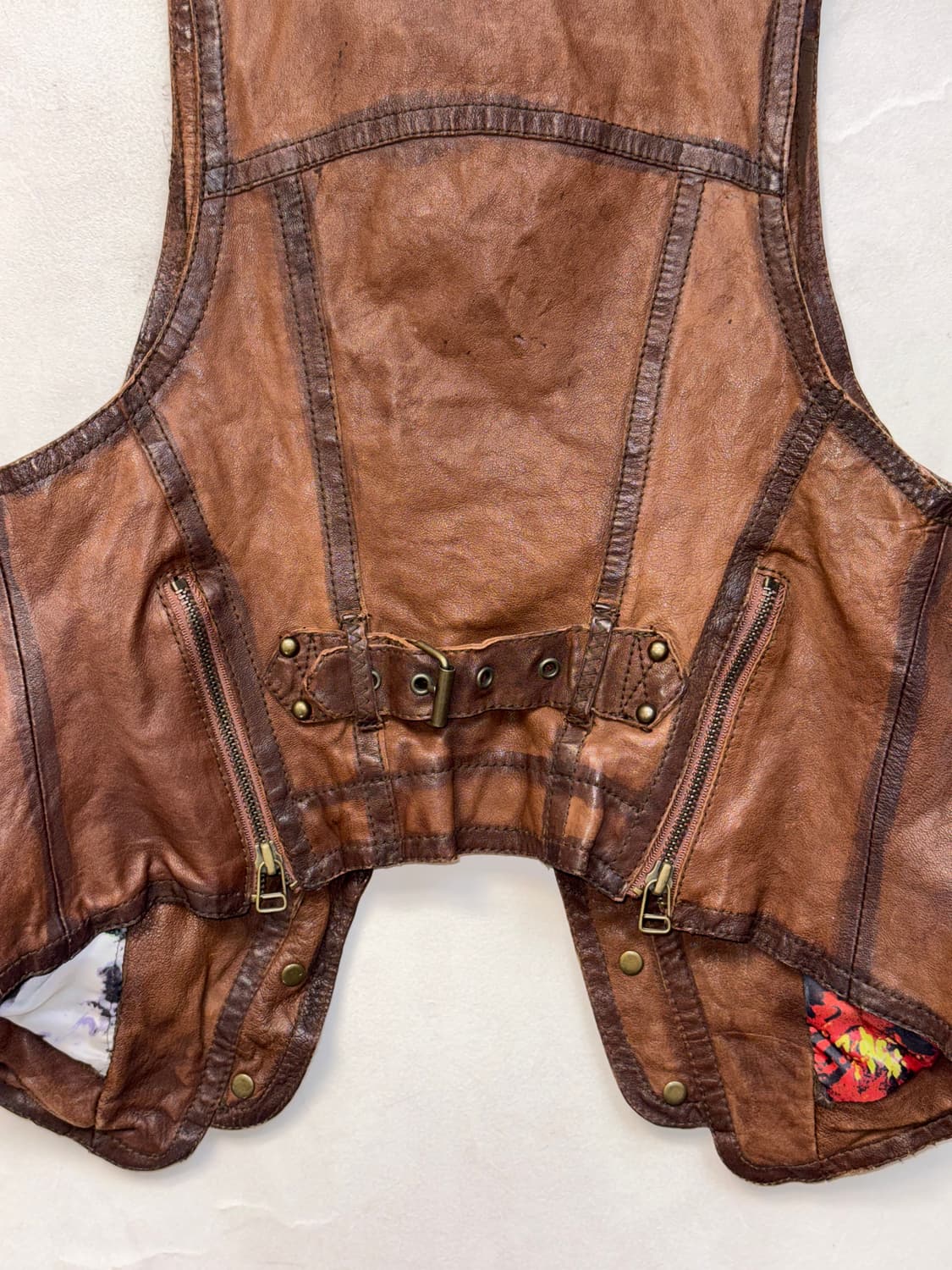 Brown lamb skin western stud buckle vest 상품이미지4