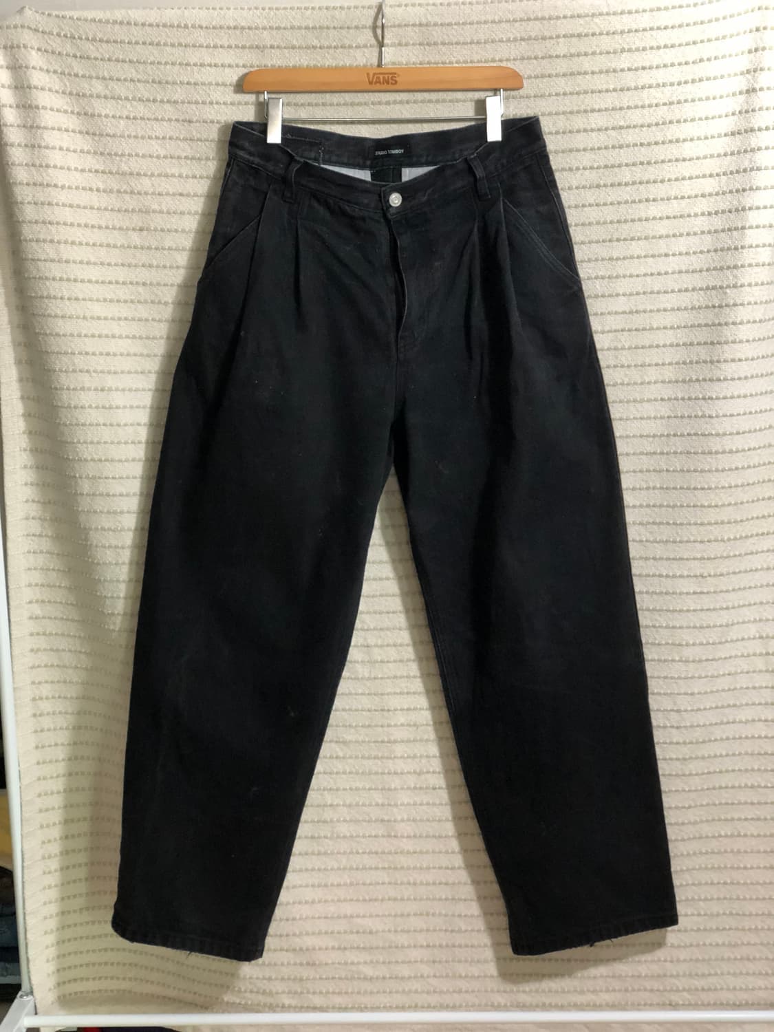 스튜디오톰보이 원턱 세미 와이드 블랙진 흑청 데님 청바지 상품이미지1