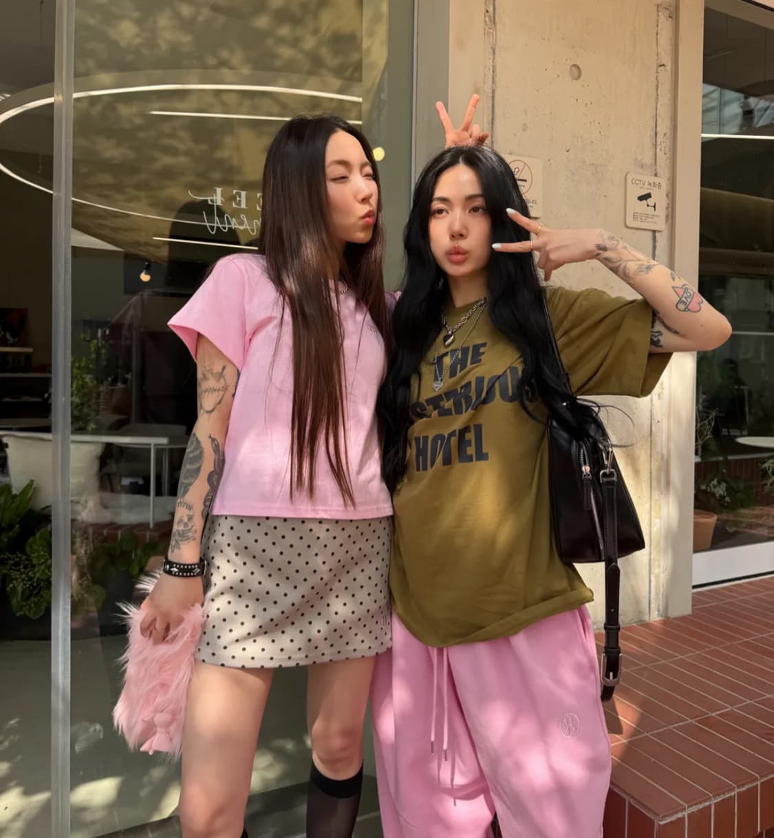 미스테리어스호텔 반팔 카키색상 상품이미지2