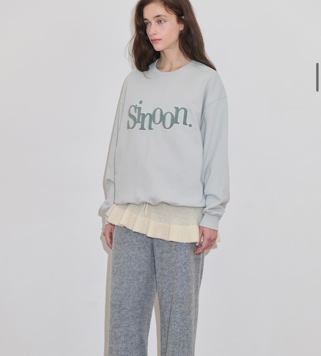 시눈 Boucle Logo Sweatshirt (Greyish Blue) 상품이미지2