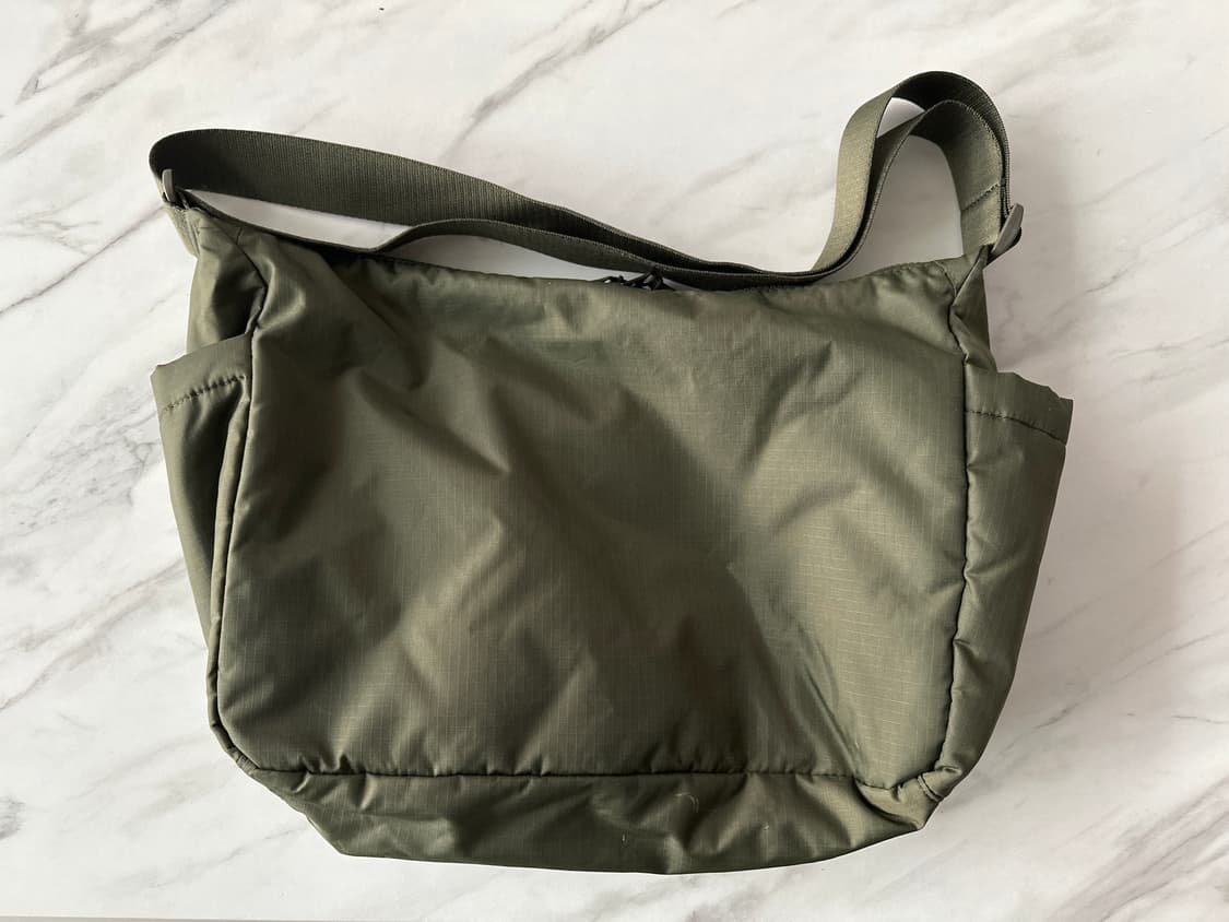 유니클로 멀티포켓 크로스백 (카키) 상품이미지2