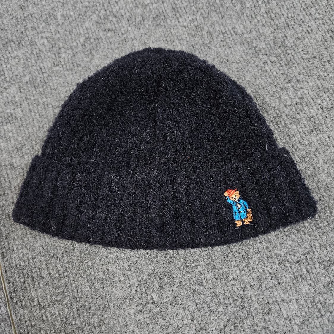 헤지스 네이비 패딩턴 자수 울혼방 비니(급처) 상품이미지1