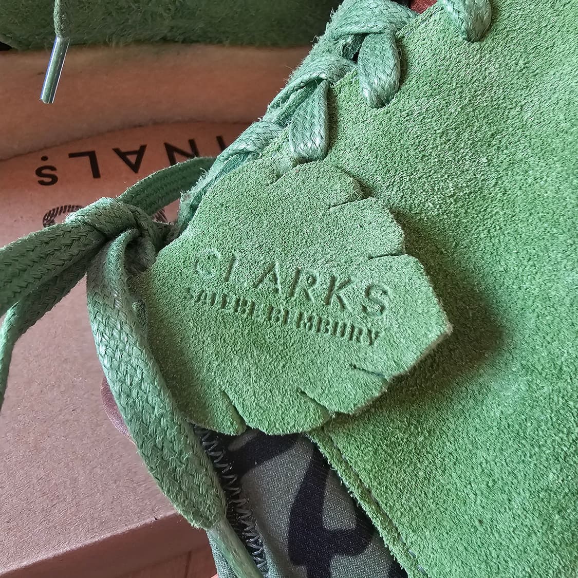 UK9 280 새제품 클락스 오리지널스 x 살레헤 벰버리 왈라비 모카슈즈 상품이미지5