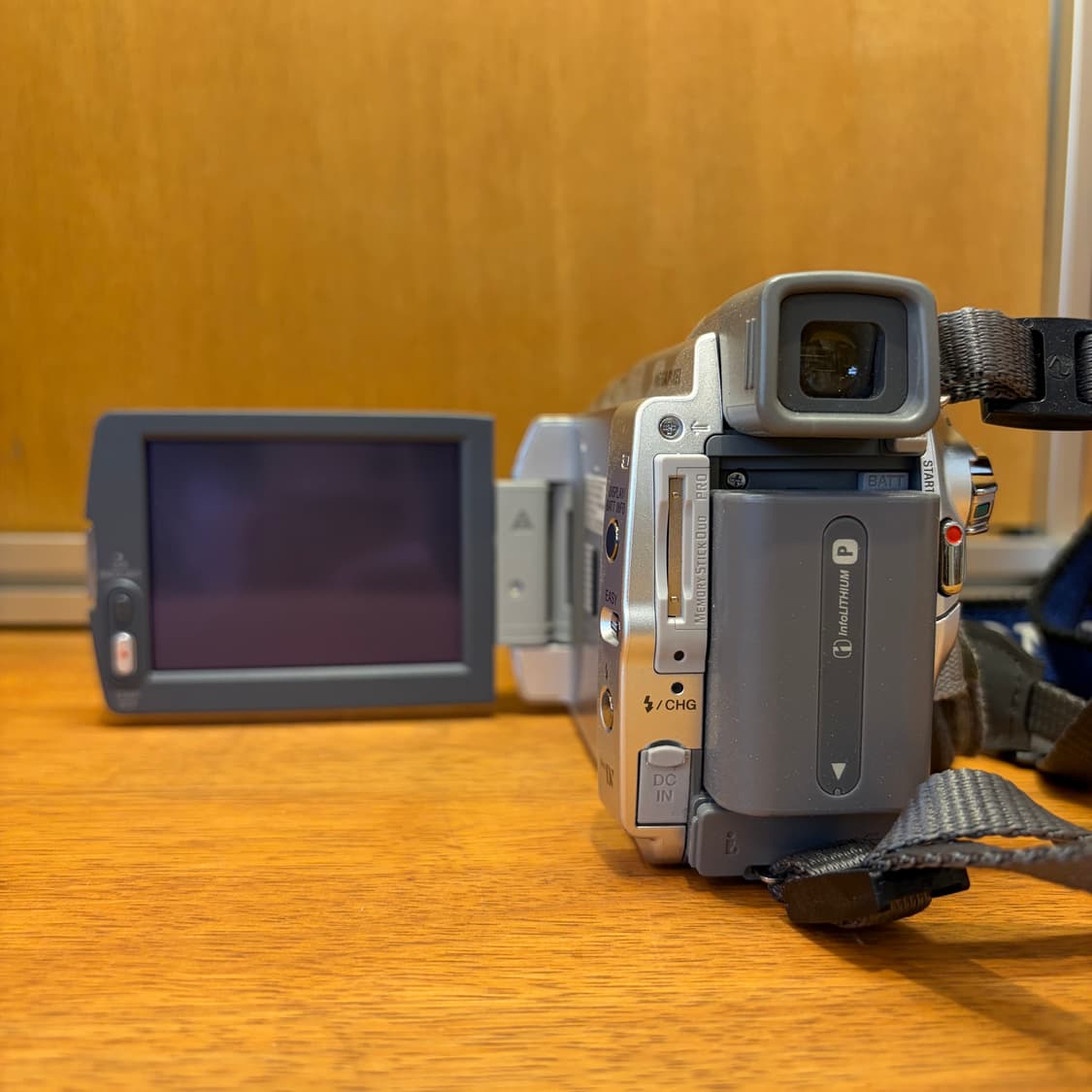 SONY DCR-HC85 NTSC Camcorder 상품이미지5