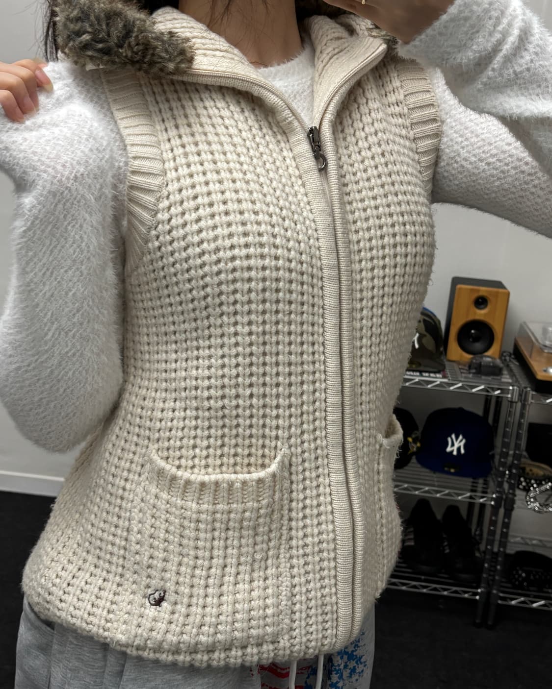 올드 빈티지 퍼 후드 니트 조끼 집업 아이보리 상품이미지2