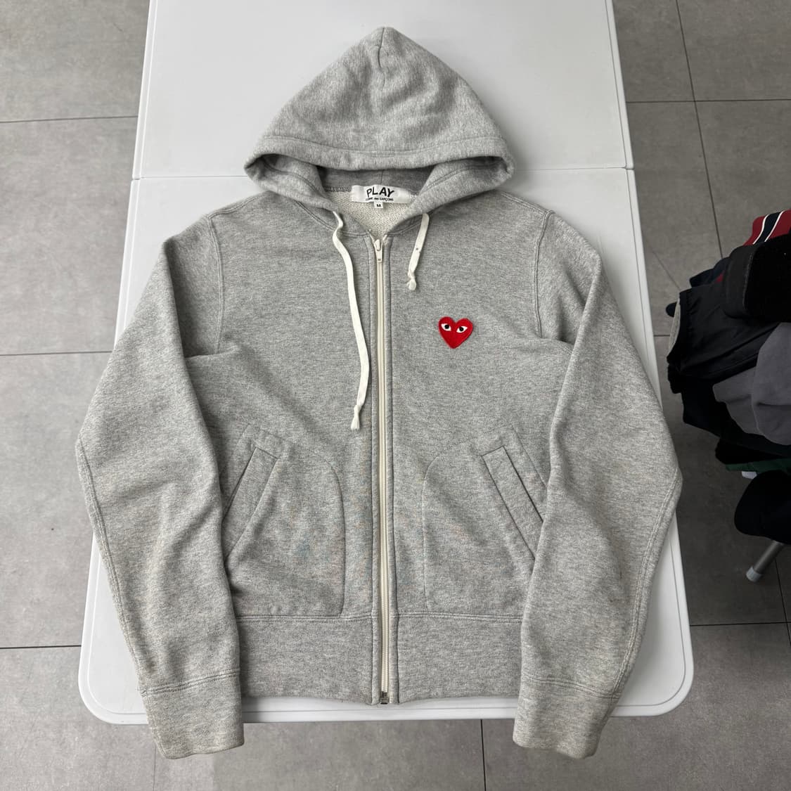 꼼데가르송 후드집업 상품이미지1