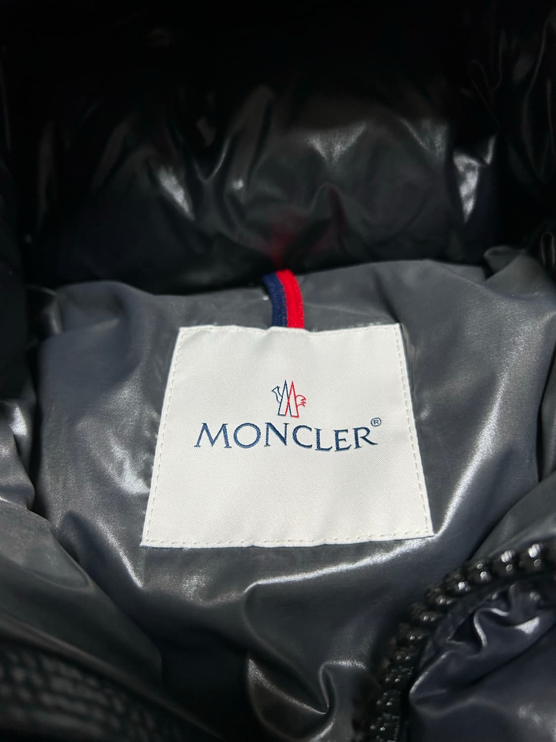 몽클레어 마야 6사이즈 22FW 백화점판 상품이미지3