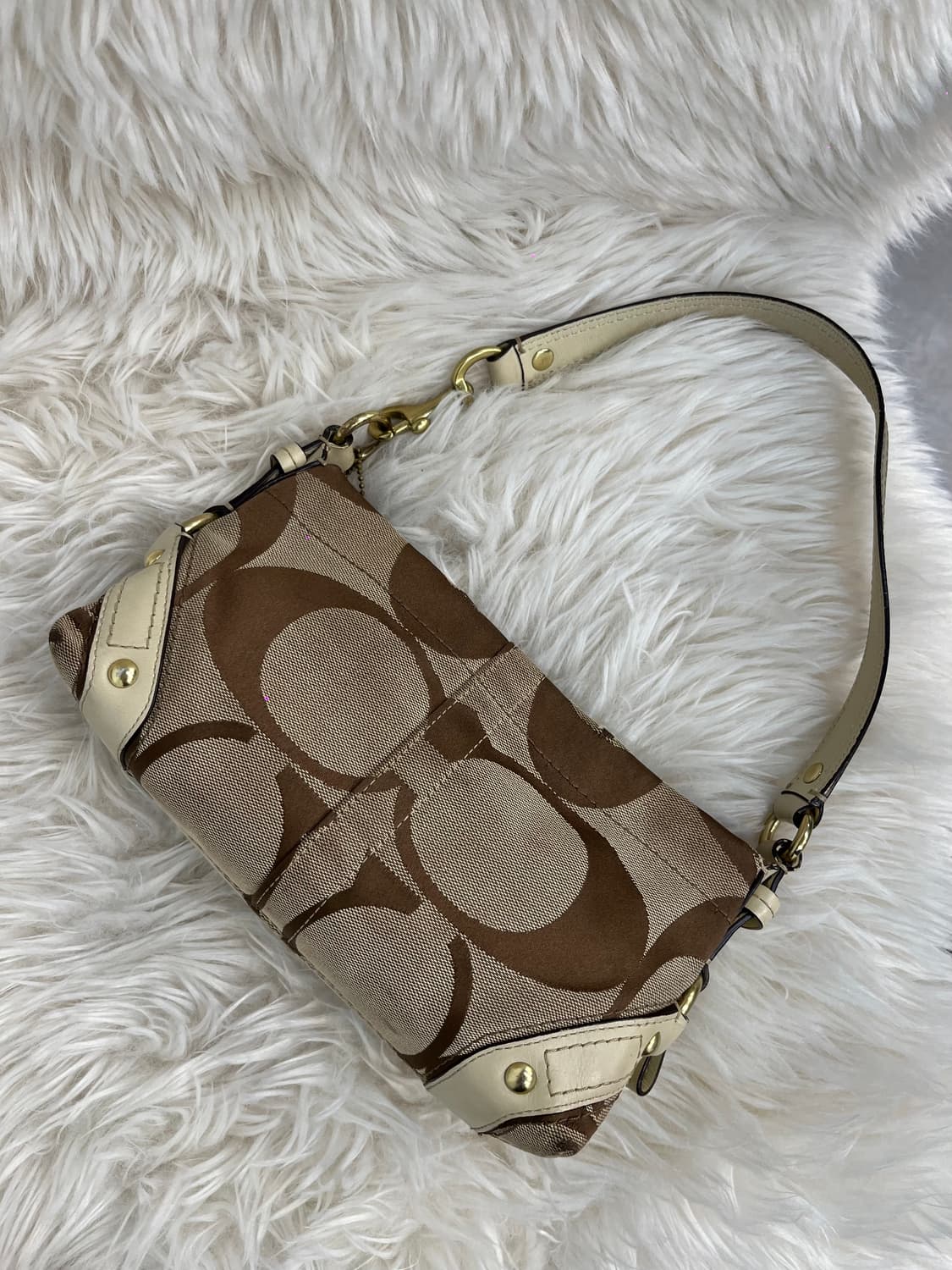 Coach White Mini Shoulder Bag 상품이미지2