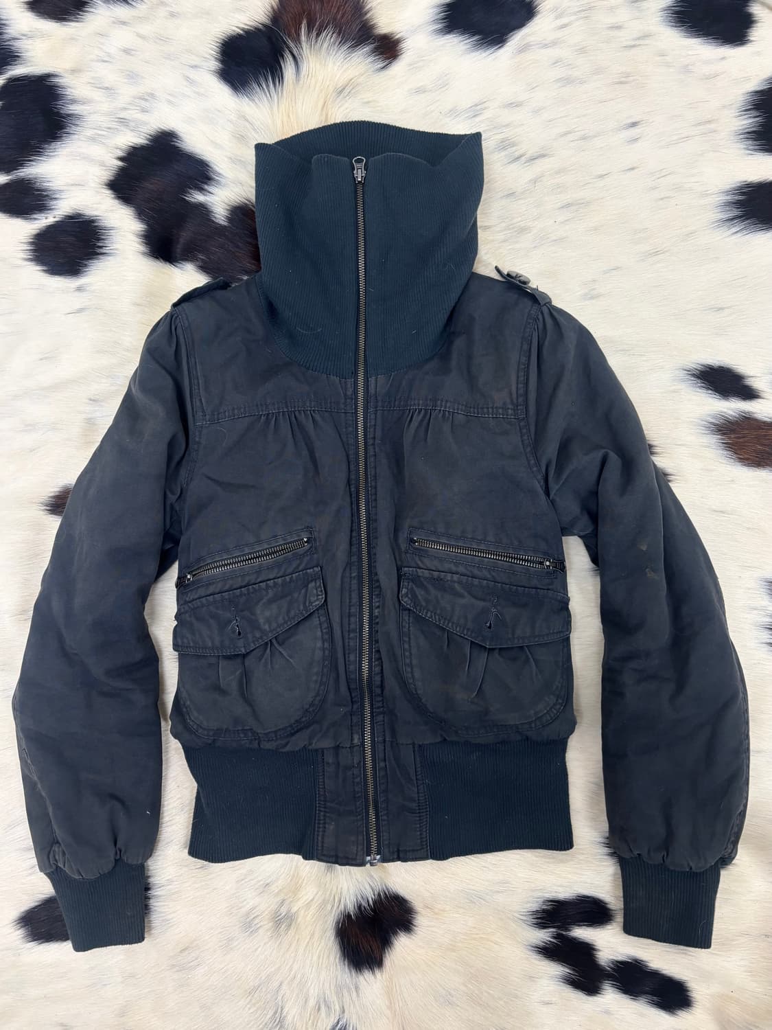 2000s Design Bomber-Fit Crop High Neck S 상품이미지8