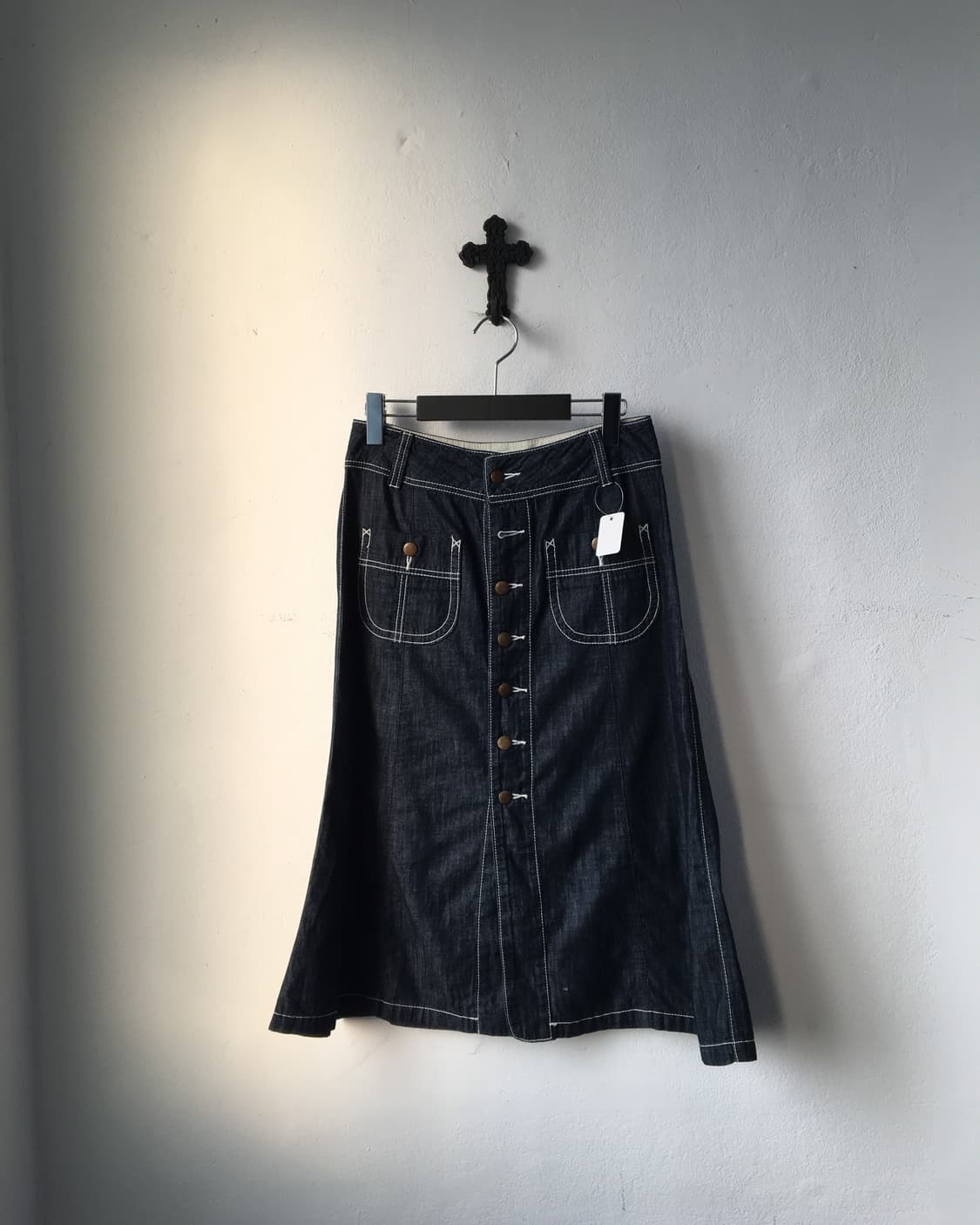 Stitch point midi skirt 상품이미지1