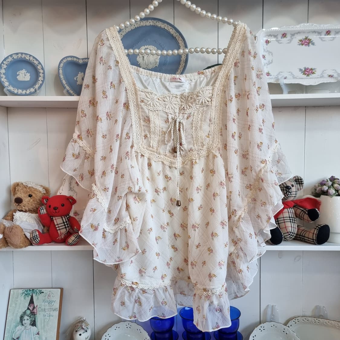  COLZA(콜자) 잔꽃 쉬폰 프릴 케이프블라우스 상품이미지1