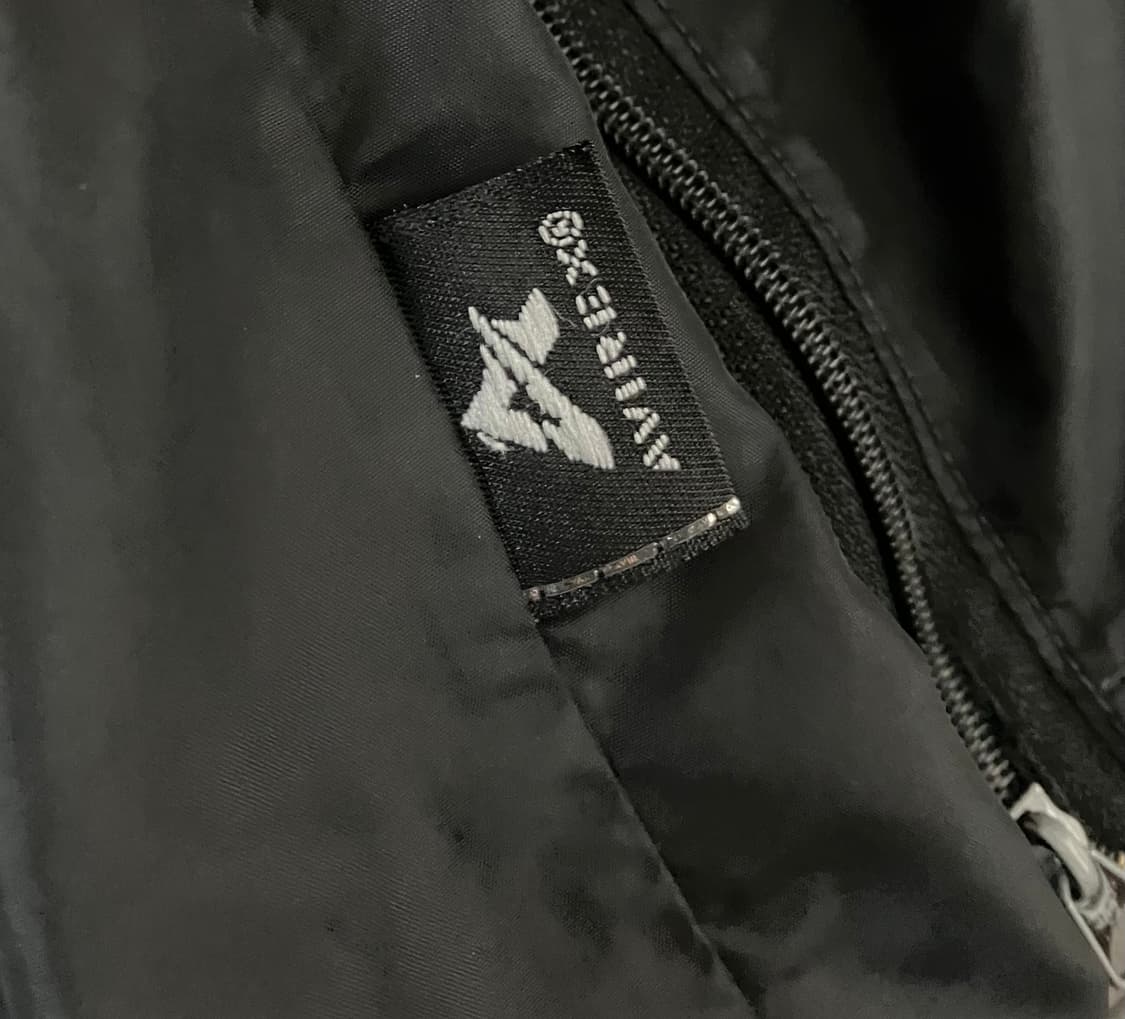 Side detail black nylon jacket 상품이미지6