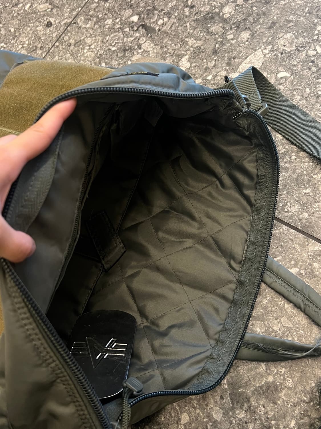 알파인더스트리 엠블럼 헬멧백 처분  상품이미지3