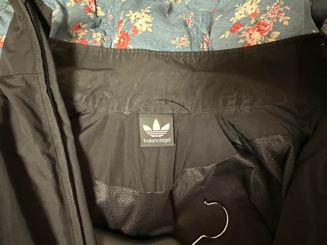 발렌시아가 아디다스 포플린 트랙자켓 블랙 4사이즈 상품이미지3