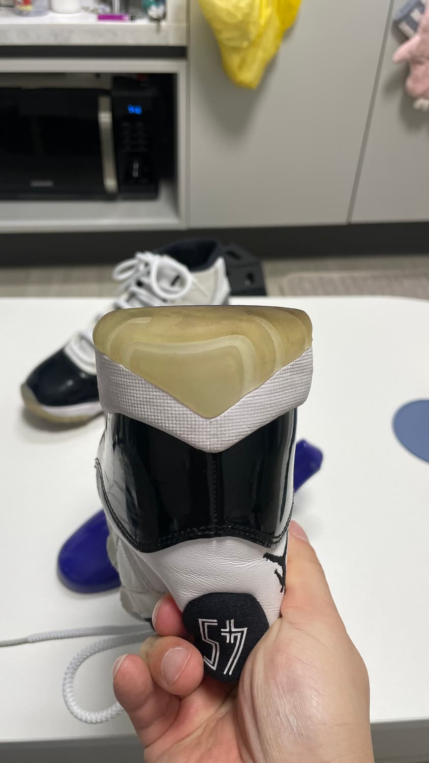 조던 11 콩코드 260 팝니다!! 상품이미지3