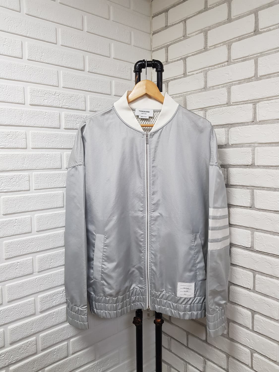 [2/100~105/정품] 톰브라운 4바 봄버자켓 상품이미지2